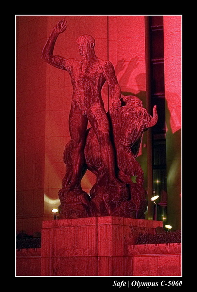 2006   05   Trocadero   1